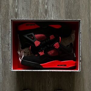 Red thunder Jordan 4’s